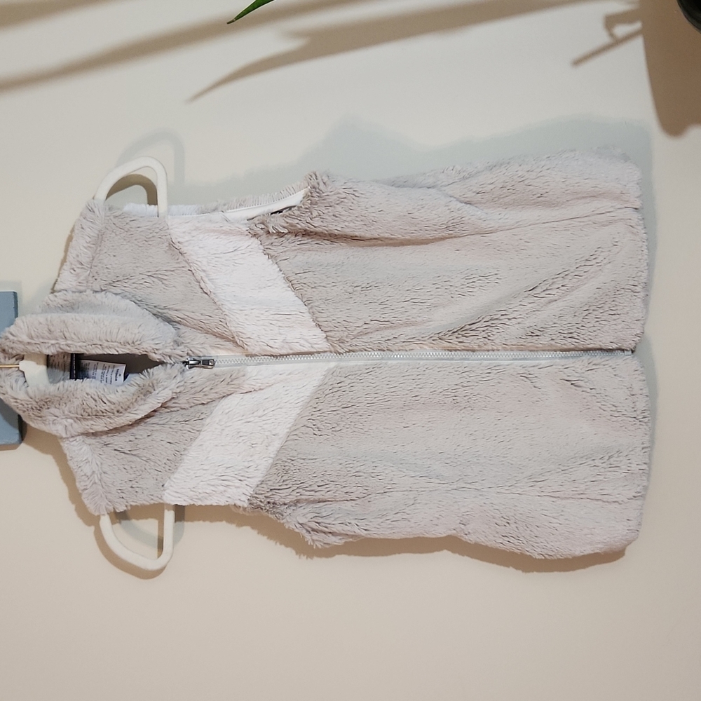 •patagonia pelage vest
